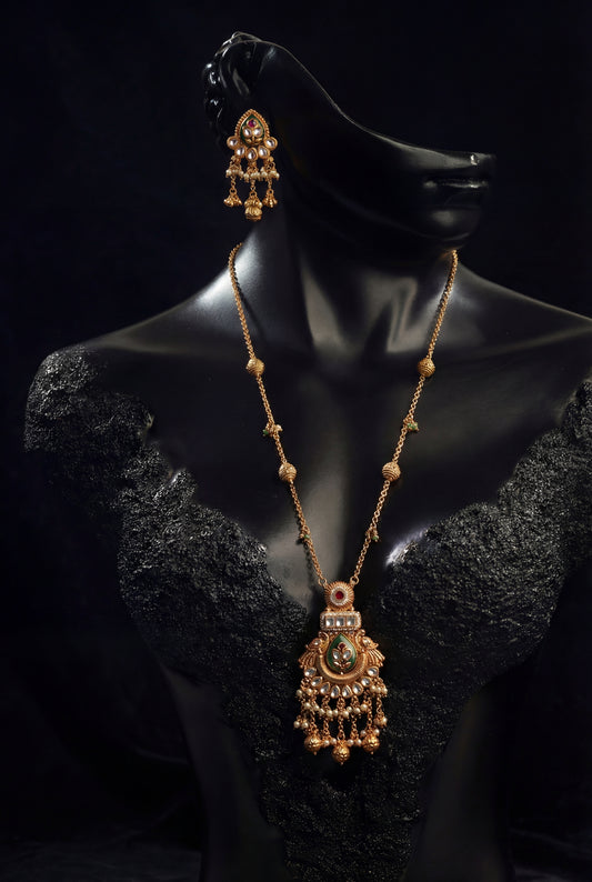 Mehrunisa Royal pendant set