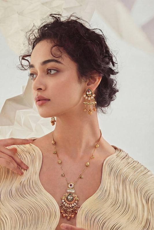 Mehrunisa Royal pendant set