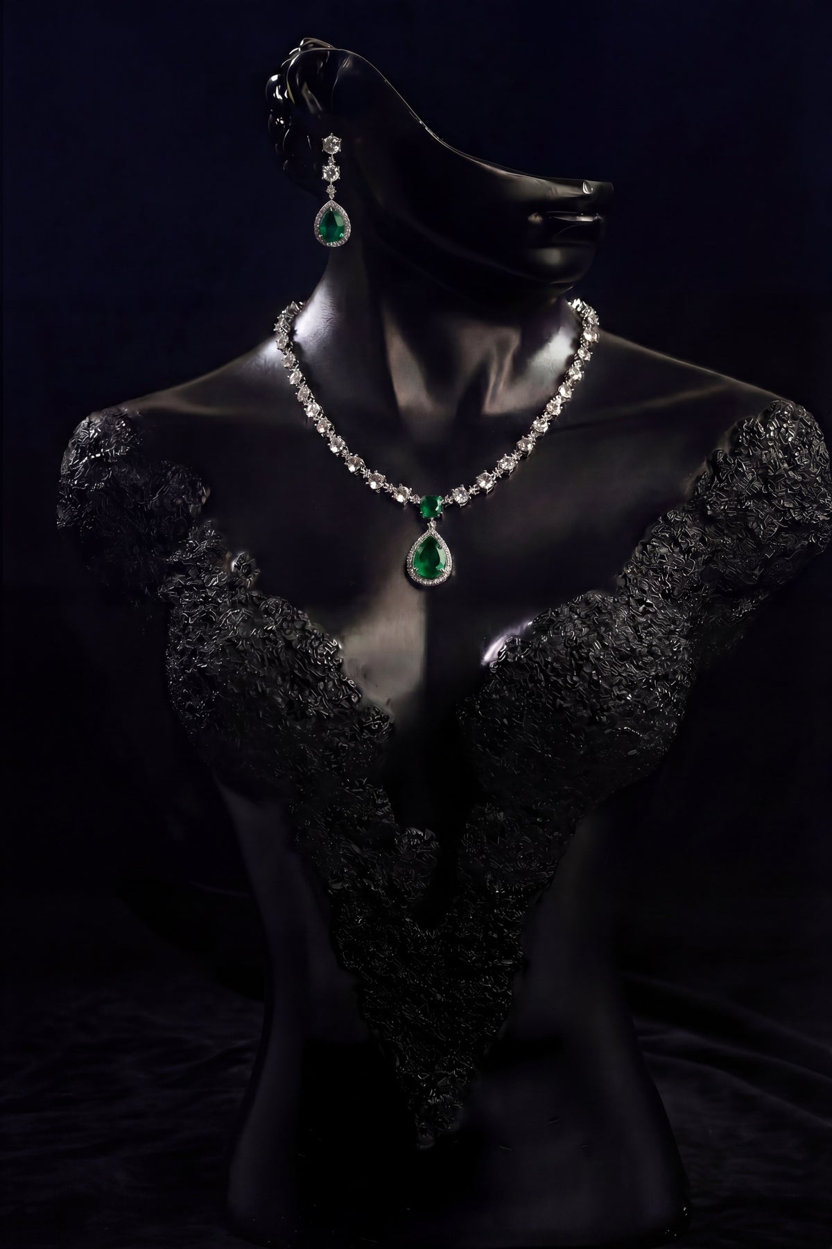 Noir Royale (Emerald)